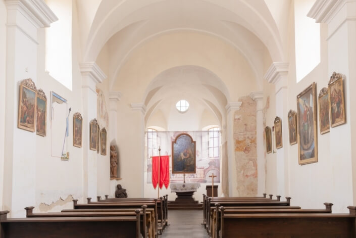 Kostel sv. Máří Magdalény, Zubrnice 2021 Kostel sv. Máří Magdalény, Zubrnice 2021